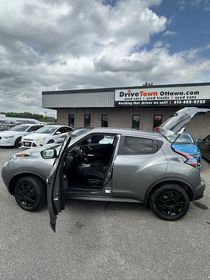 2015 Nissan Juke 5DR WGN MANUAL SV FWD Photo