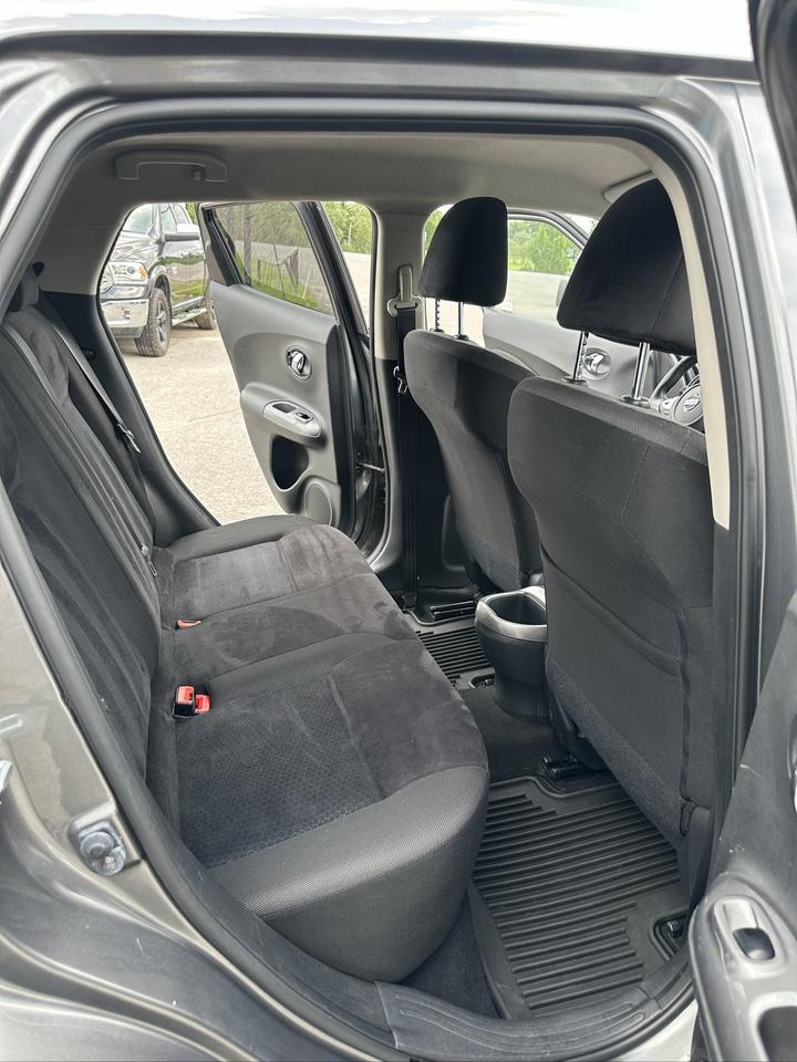 2015 Nissan Juke 5DR WGN MANUAL SV FWD Photo