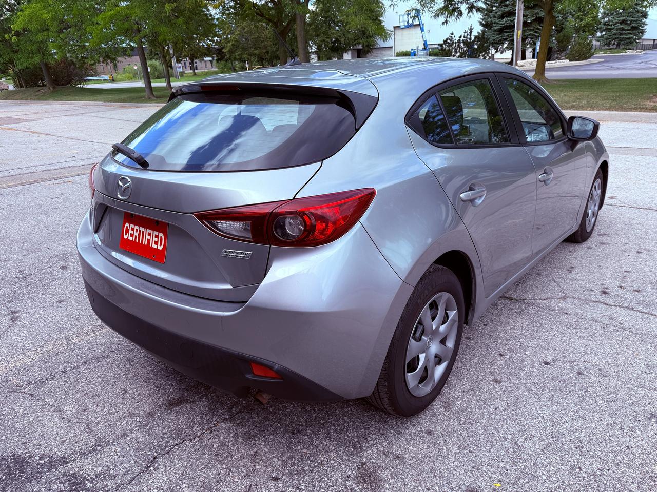 2014 Mazda MAZDA3 GX-SKY,6 SPD..MANUAL SPORT,LOW KM'S CERTIFIED ! Photo4