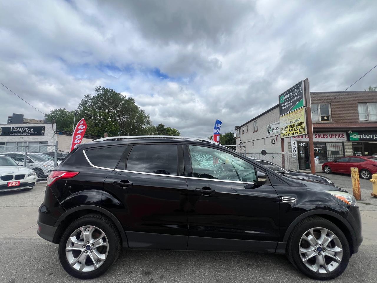 2016 Ford Escape LEATHER- SUNROOF-NAV-BACK CAM- BLUETOOTH & MORE! Photo