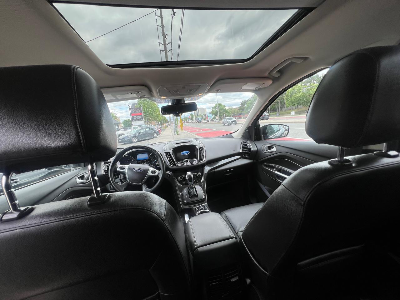 2016 Ford Escape LEATHER- SUNROOF-NAV-BACK CAM- BLUETOOTH & MORE! Photo