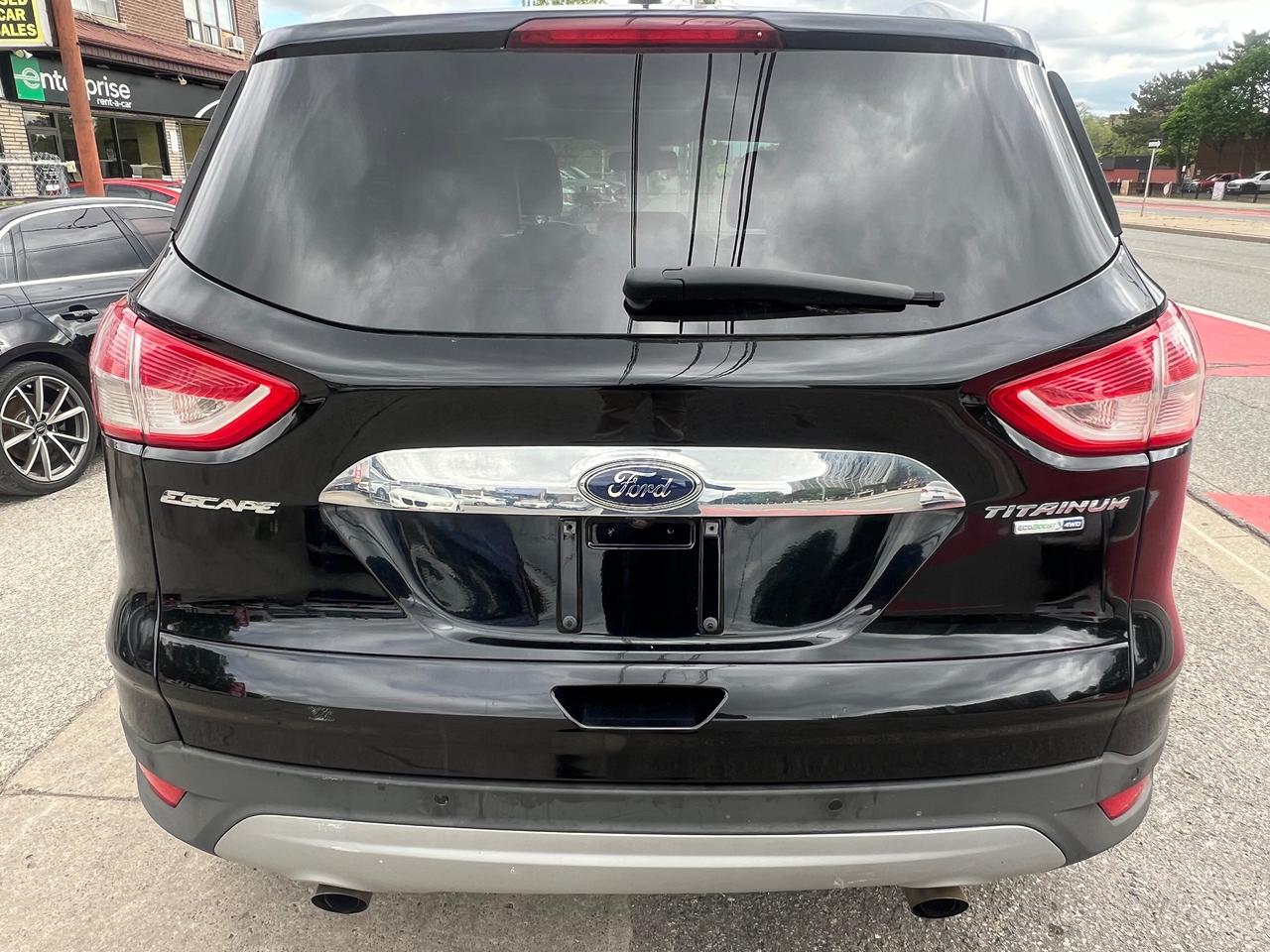 2016 Ford Escape LEATHER- SUNROOF-NAV-BACK CAM- BLUETOOTH & MORE! Photo