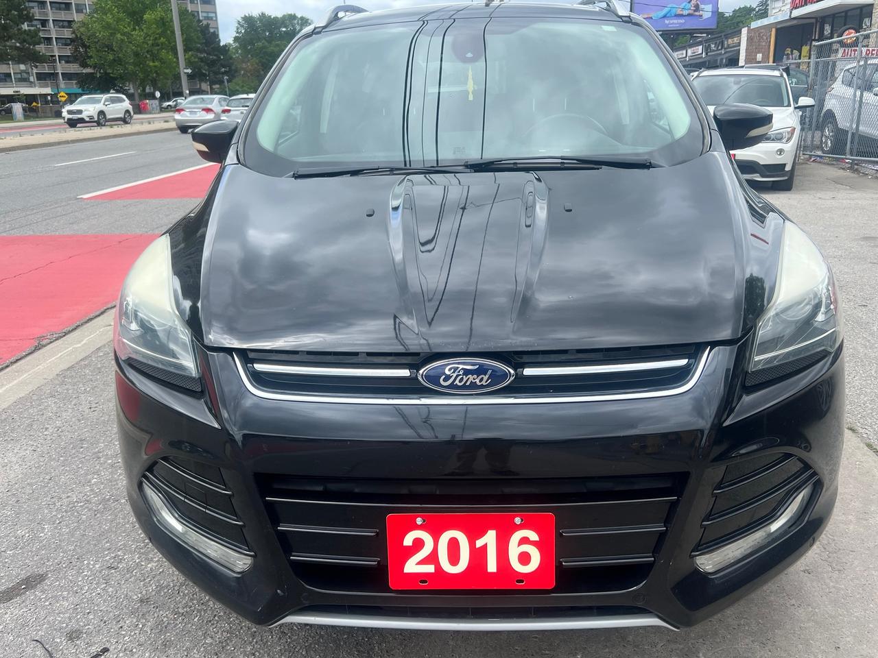 2016 Ford Escape LEATHER- SUNROOF-NAV-BACK CAM- BLUETOOTH & MORE! Photo
