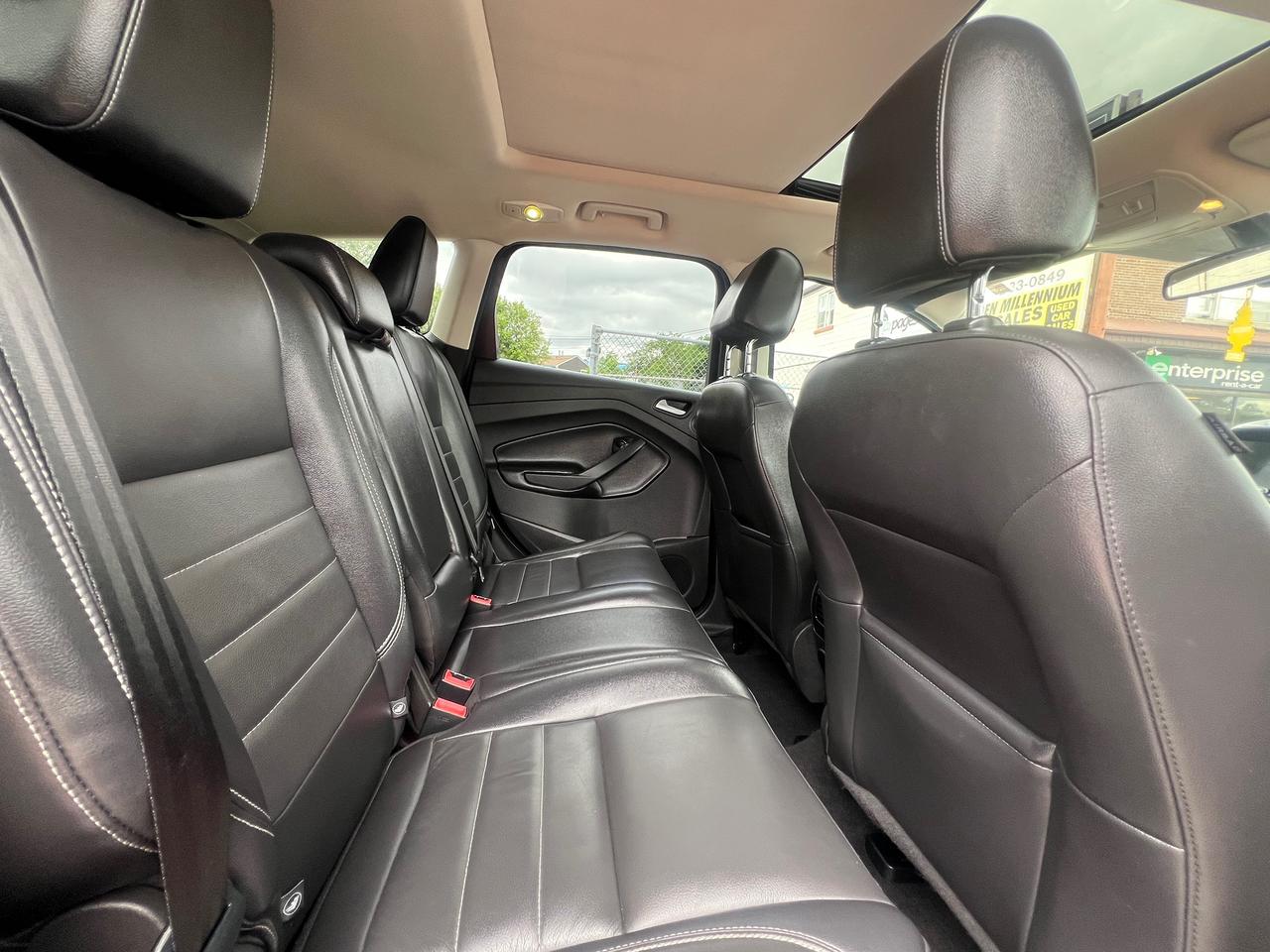 2016 Ford Escape LEATHER- SUNROOF-NAV-BACK CAM- BLUETOOTH & MORE! Photo