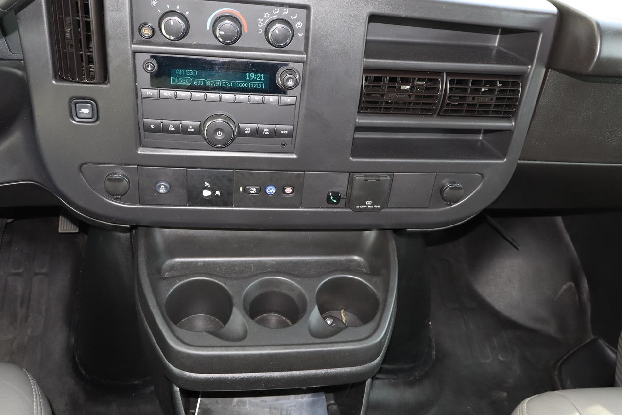 2025 Chevrolet Express Cargo Van RWD 2500 135" Photo