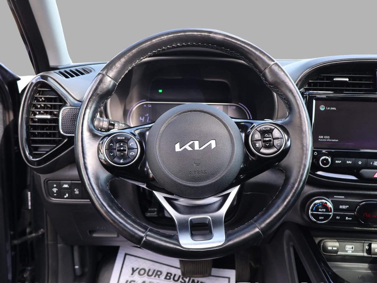 2022 Kia Soul EV LIMITED CERTIFIED *1 OWNER*ACCIDENT FREE*KIA MAINTAIN* CAMERA NAV BLUETOOTH LEATHER HEATED SEATS SUNROOF CRUISE ALLOYS Photo