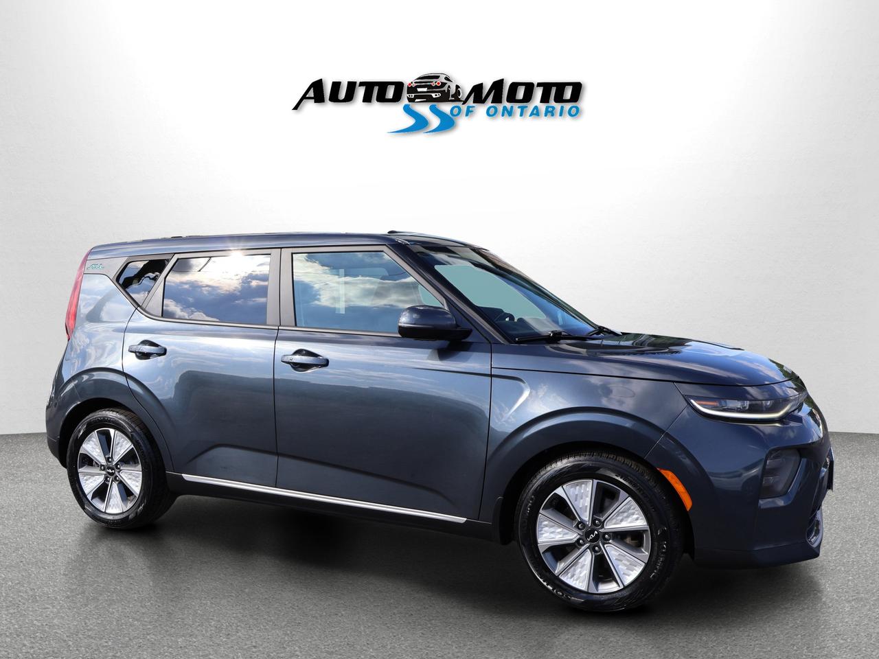 2022 Kia Soul EV LIMITED CERTIFIED *1 OWNER*ACCIDENT FREE*KIA MAINTAIN* CAMERA NAV BLUETOOTH LEATHER HEATED SEATS SUNROOF CRUISE ALLOYS Photo