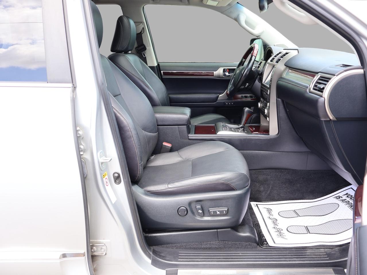 2018 Lexus GX 460 LUXURY AWD CERTIFIED *ACCIDENT FREE*7 SEATS* CAMERA NAV BLUETOOTH LEATHER HEATED SEATS SUNROOF CRUISE ALLOYS Photo