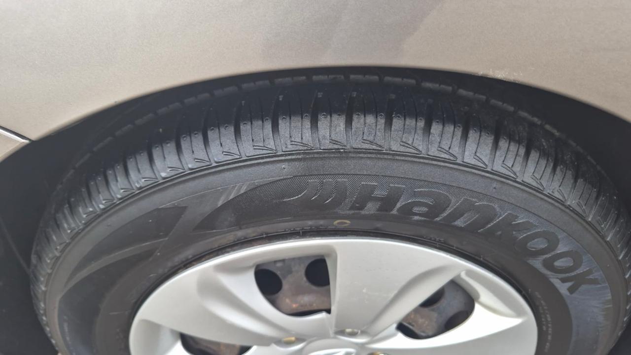 2011 Hyundai Elantra L, ONLY 63KMS, WELL MAINTAINED, CERTIFIED Photo