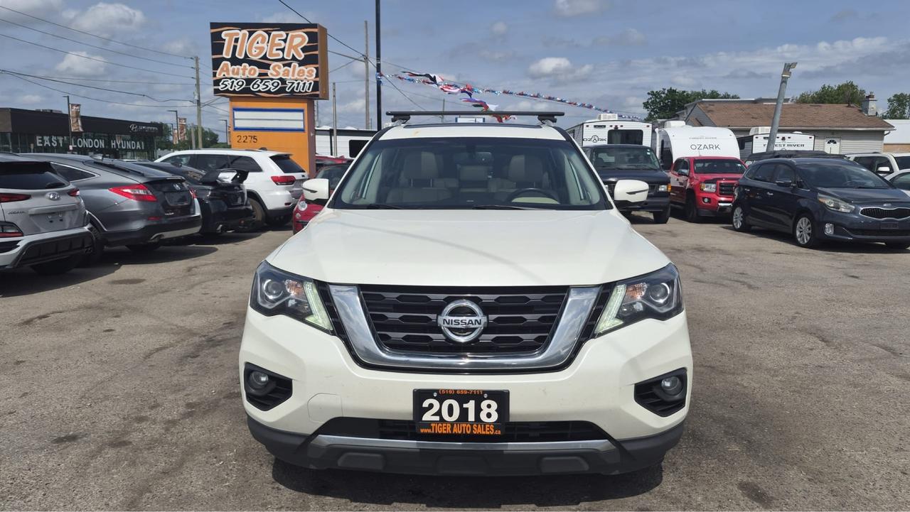2018 Nissan Pathfinder SL Premium, 4X4, LEATHER, NAVI, 7 PASSENGER, CERT Photo