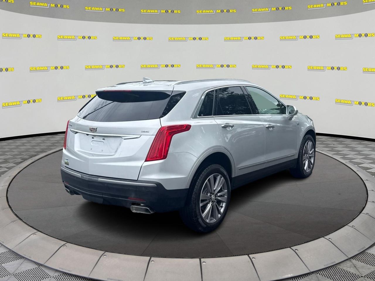 2019 Cadillac XT5 AWD 4dr Luxury Photo