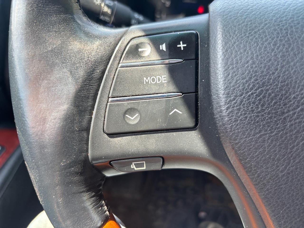 2010 Lexus RX 350 Navigation, DVD, AWD Photo