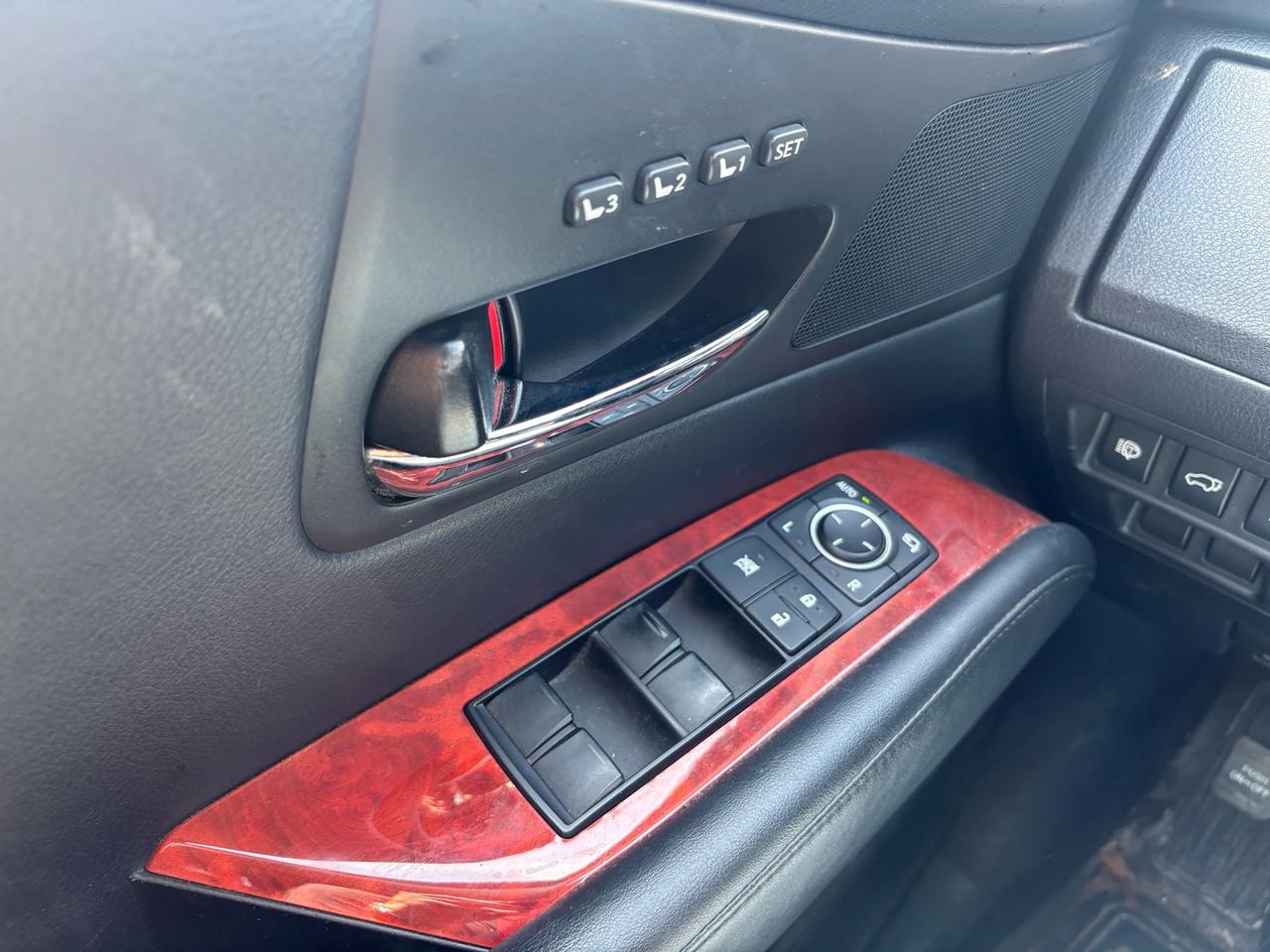 2010 Lexus RX 350 Navigation, DVD, AWD Photo