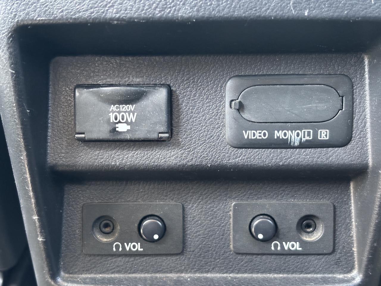 2010 Lexus RX 350 Navigation, DVD, AWD Photo