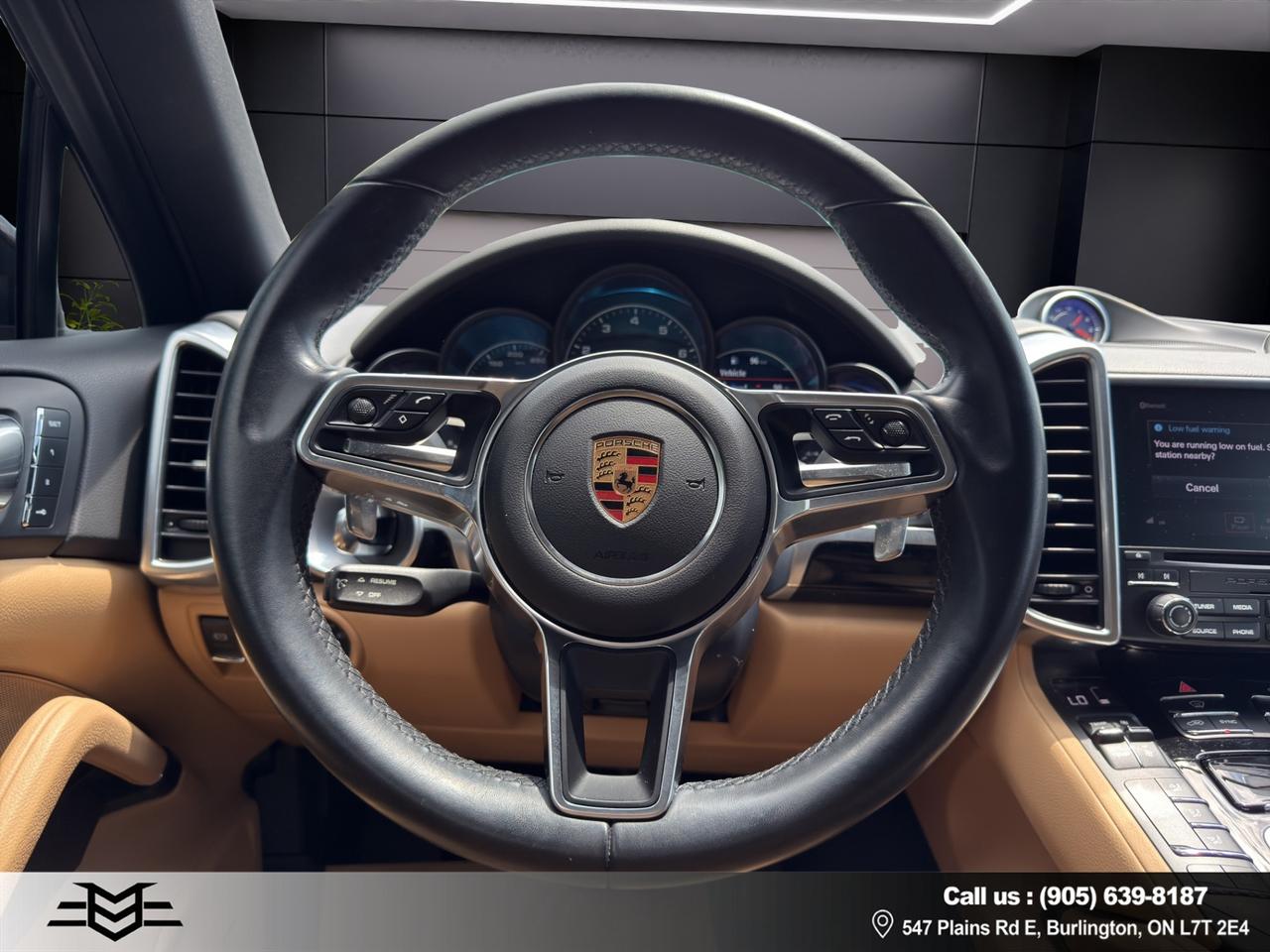 2017 Porsche Cayenne AWD - Navigation - Leather - Sunroof - Low Low Kms !!! Photo