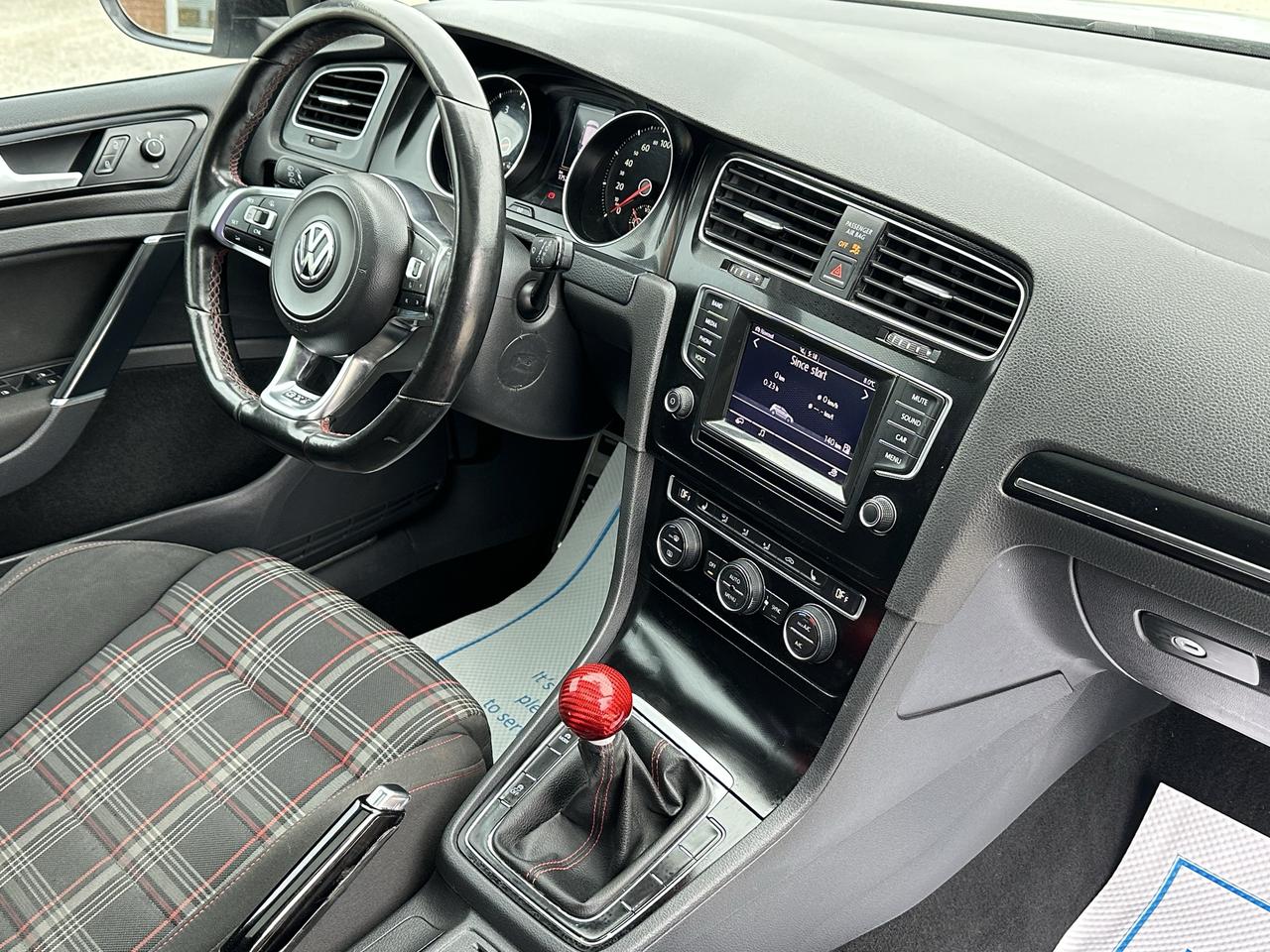 2015 Volkswagen GTI  Photo