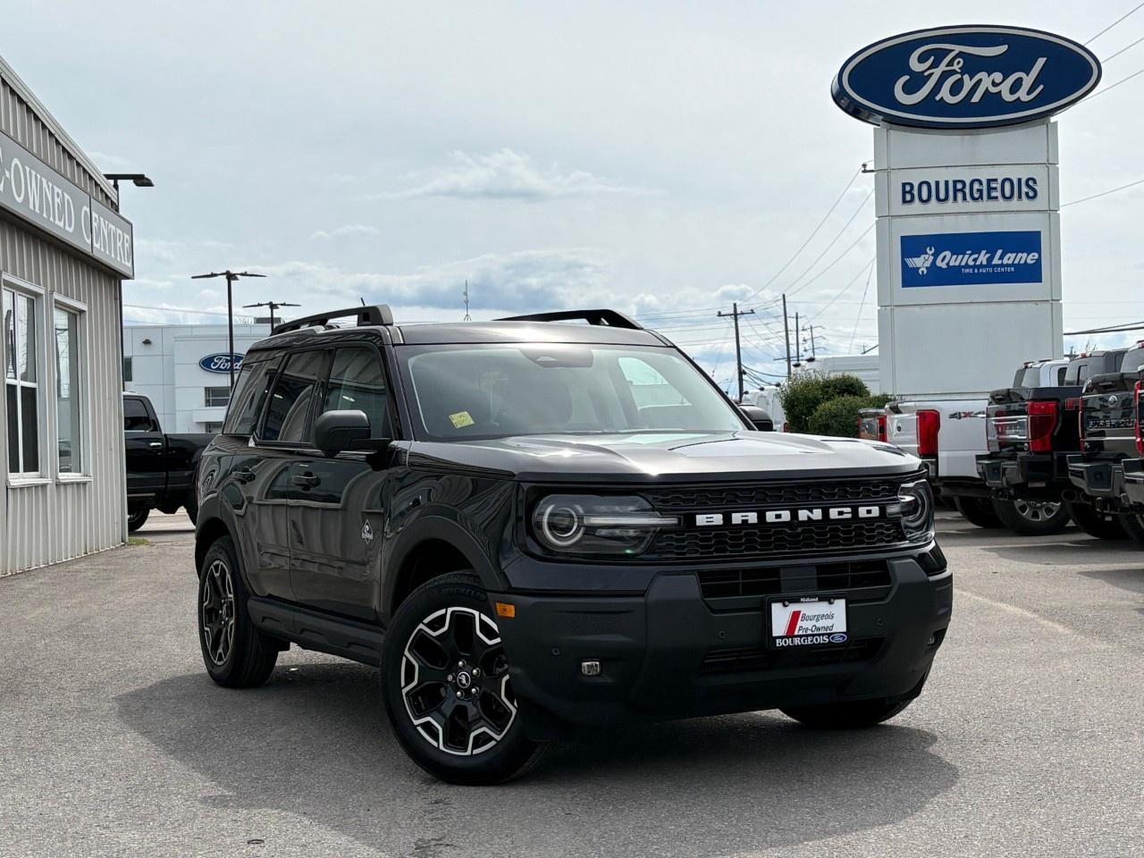 2025 Ford Bronco Sport Outer Banks 4x4 Photo0