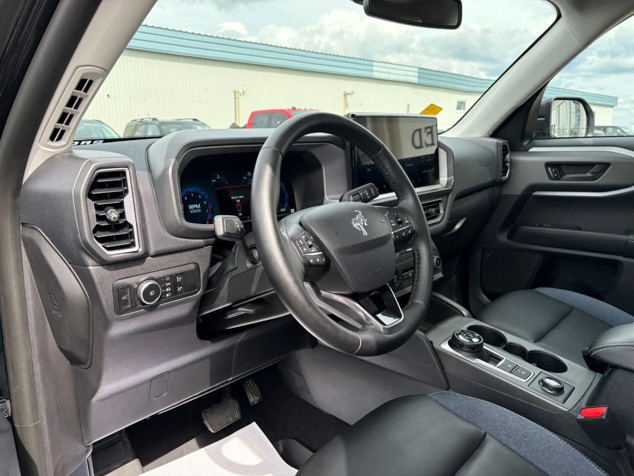 2025 Ford Bronco Sport Outer Banks 4x4 Photo