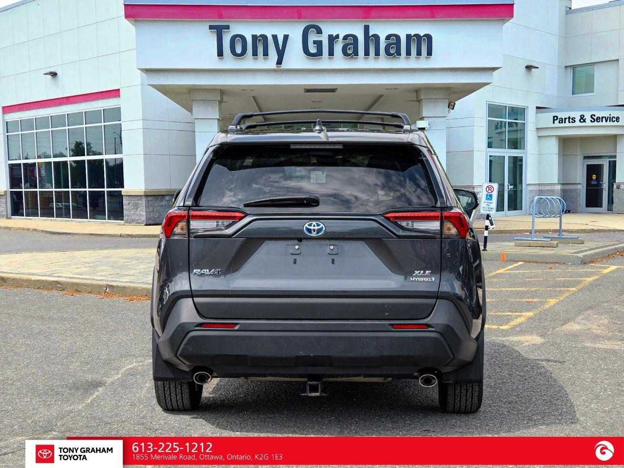 2024 Toyota RAV4 Hybrid XLE Photo4