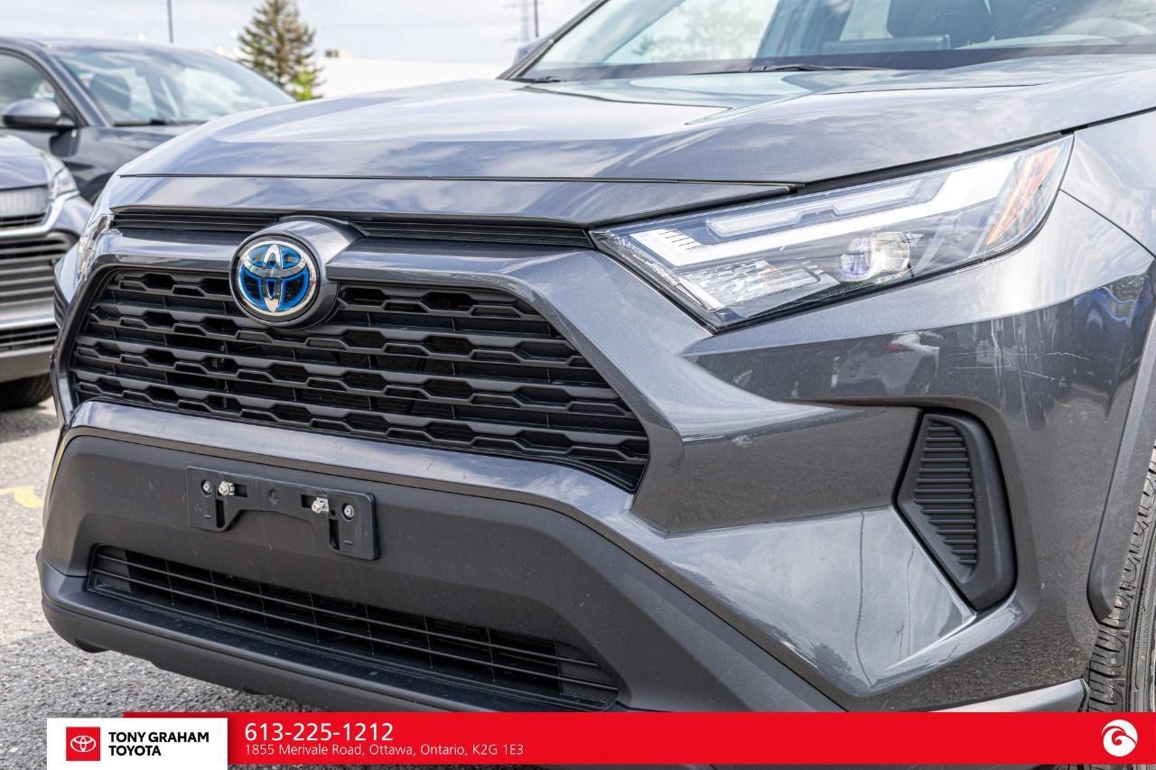 2024 Toyota RAV4 Hybrid XLE Photo
