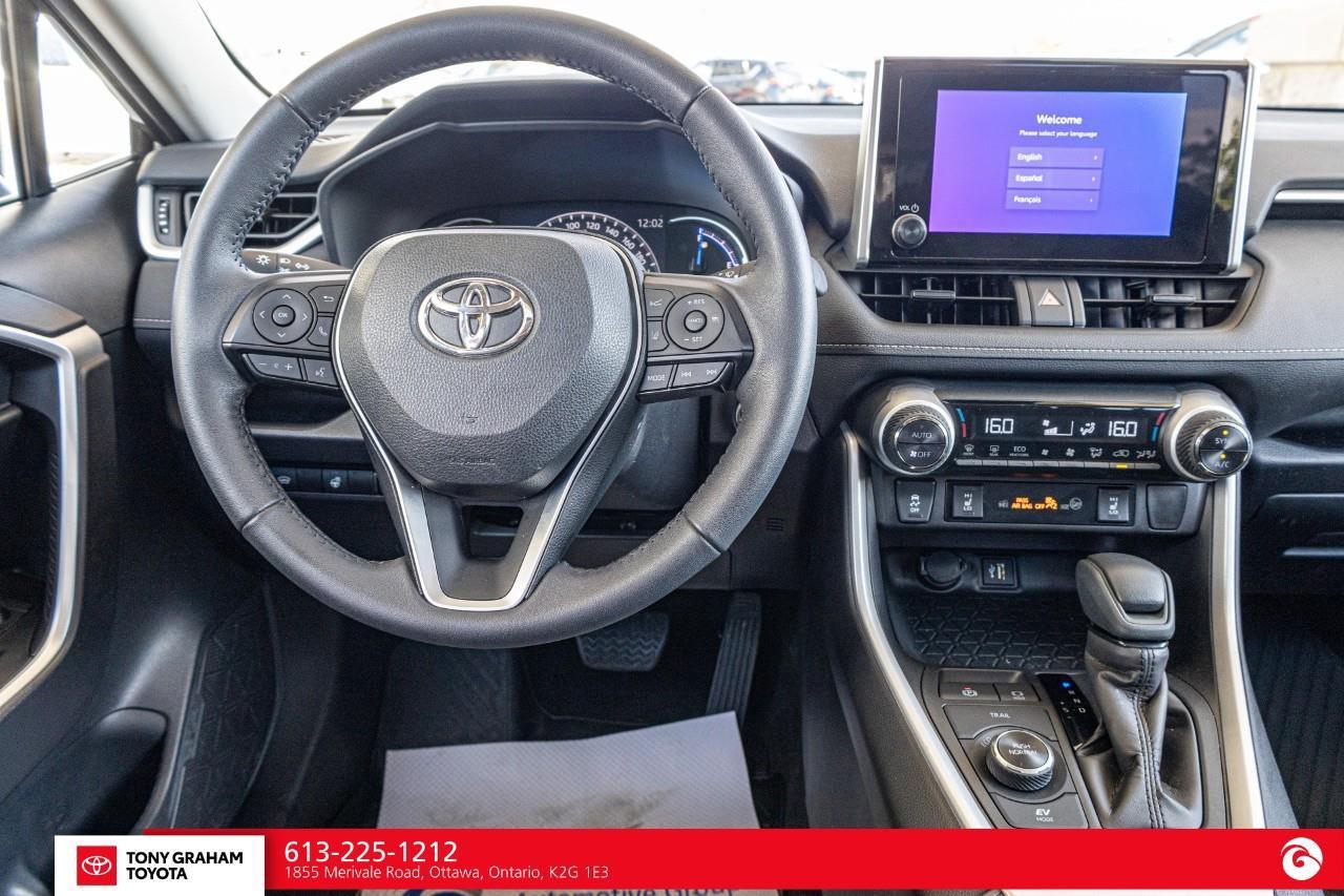 2024 Toyota RAV4 Hybrid XLE Photo