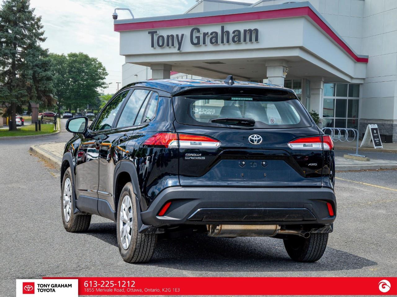 2025 Toyota Corolla Cross L Photo3