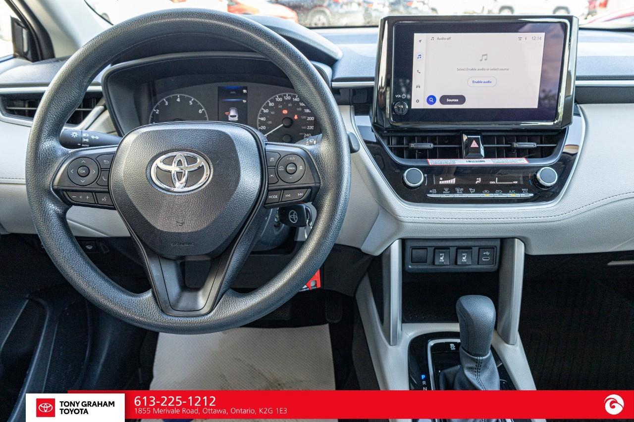 2025 Toyota Corolla Cross L Photo