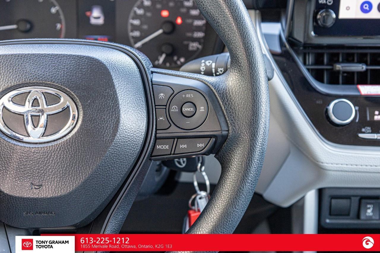 2025 Toyota Corolla Cross L Photo