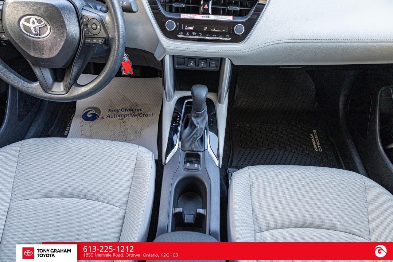 2025 Toyota Corolla Cross L Photo