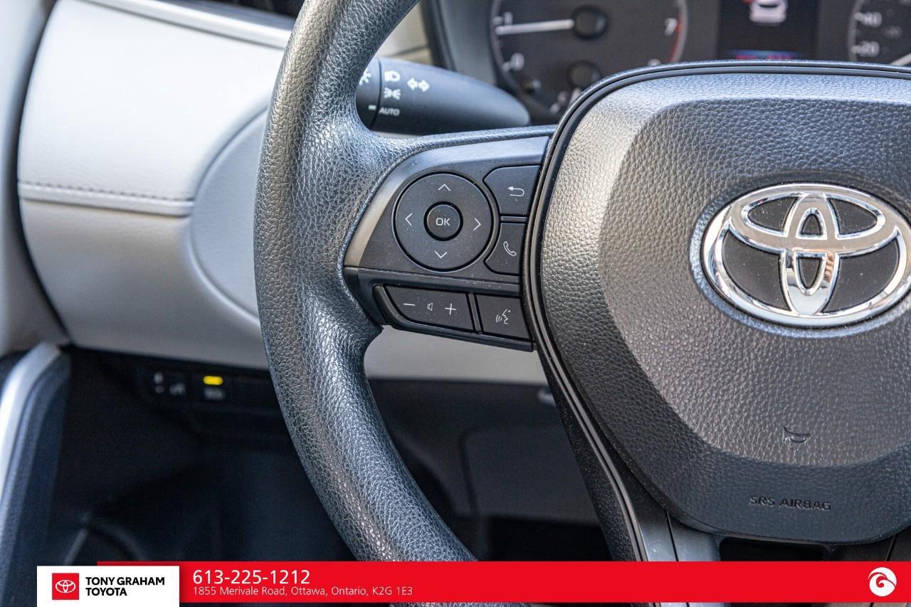 2025 Toyota Corolla Cross L Photo