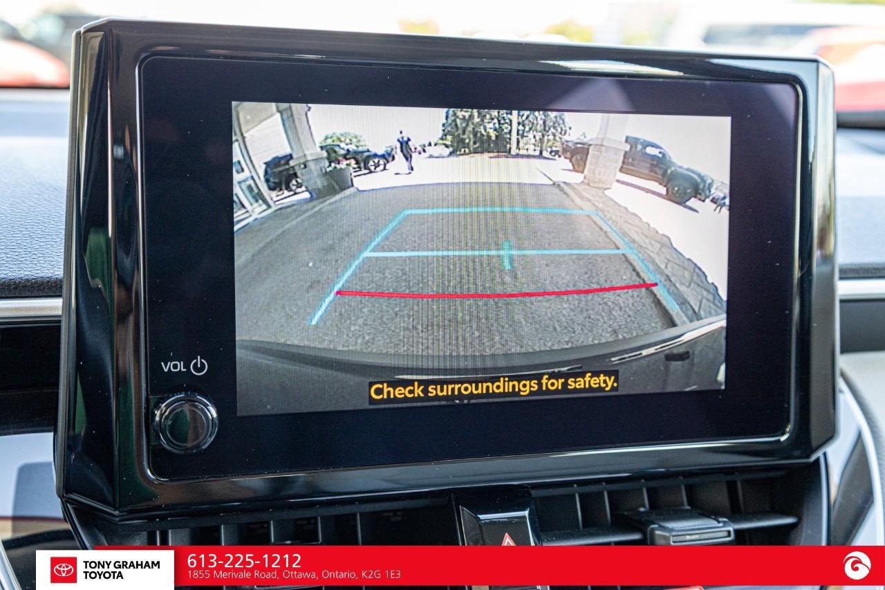2025 Toyota Corolla Cross L Photo
