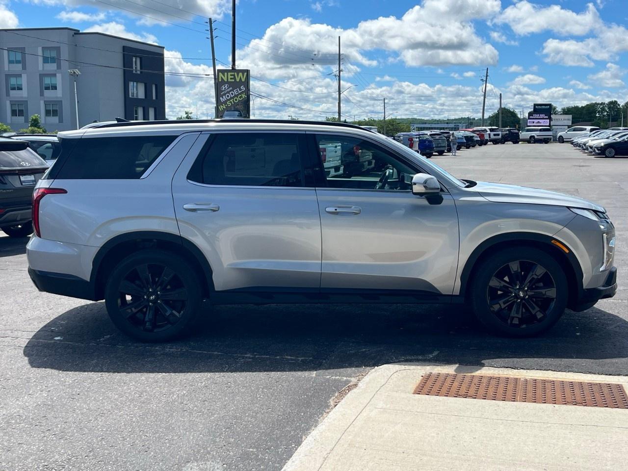 2024 Hyundai PALISADE Urban 8-Passenger AWD Photo