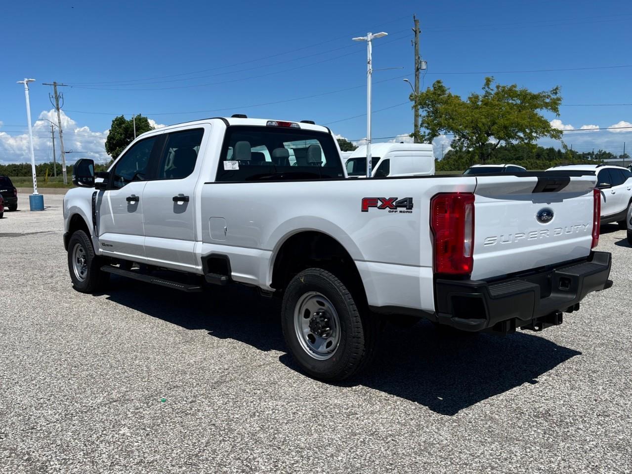 2026 Ford F-350 XL Photo