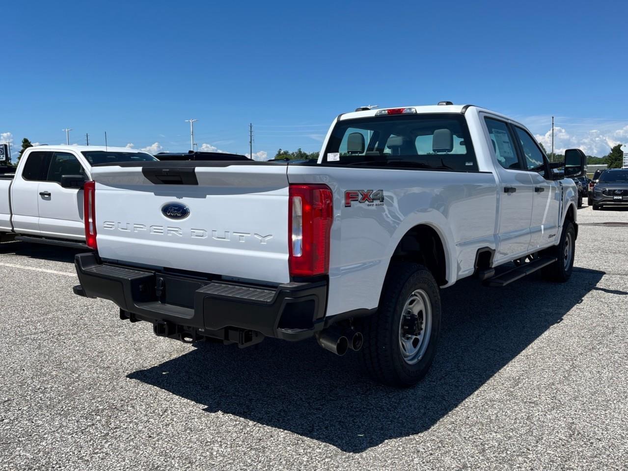 2026 Ford F-350 XL Photo