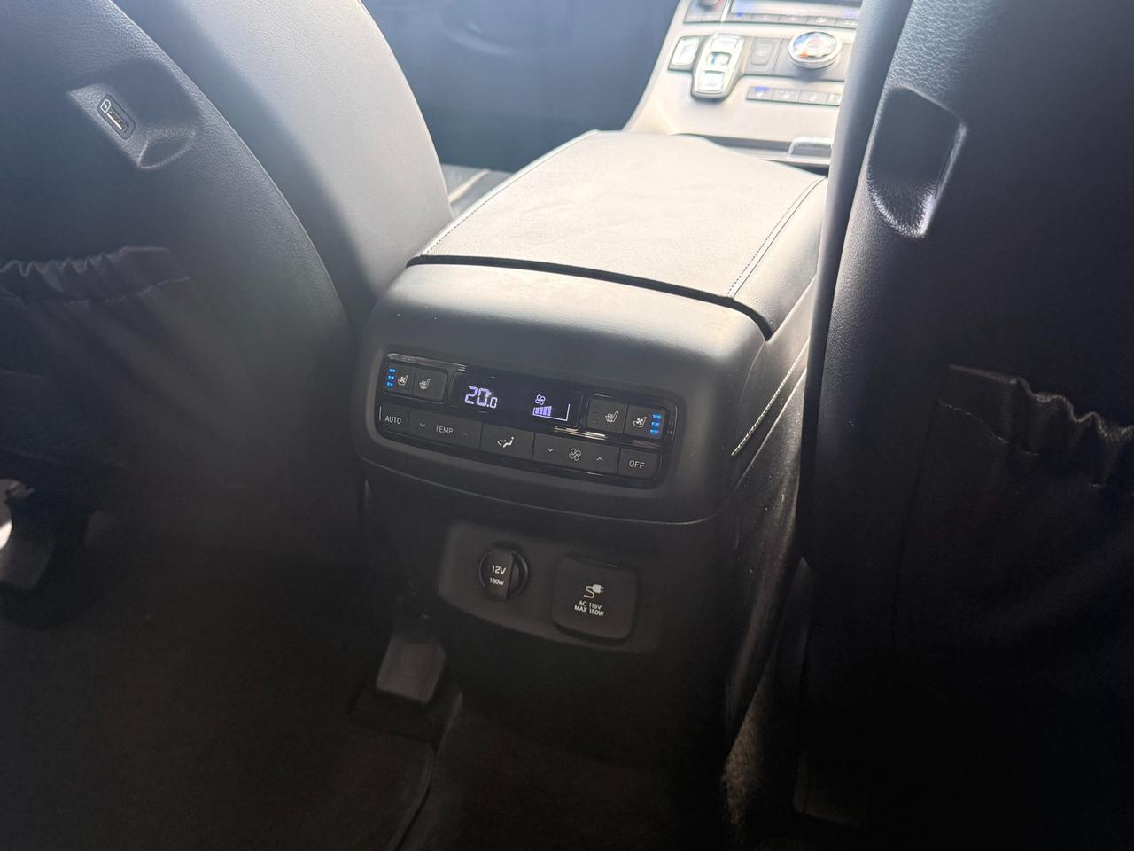 2020 Hyundai PALISADE Ultimate 7 Passenger Photo