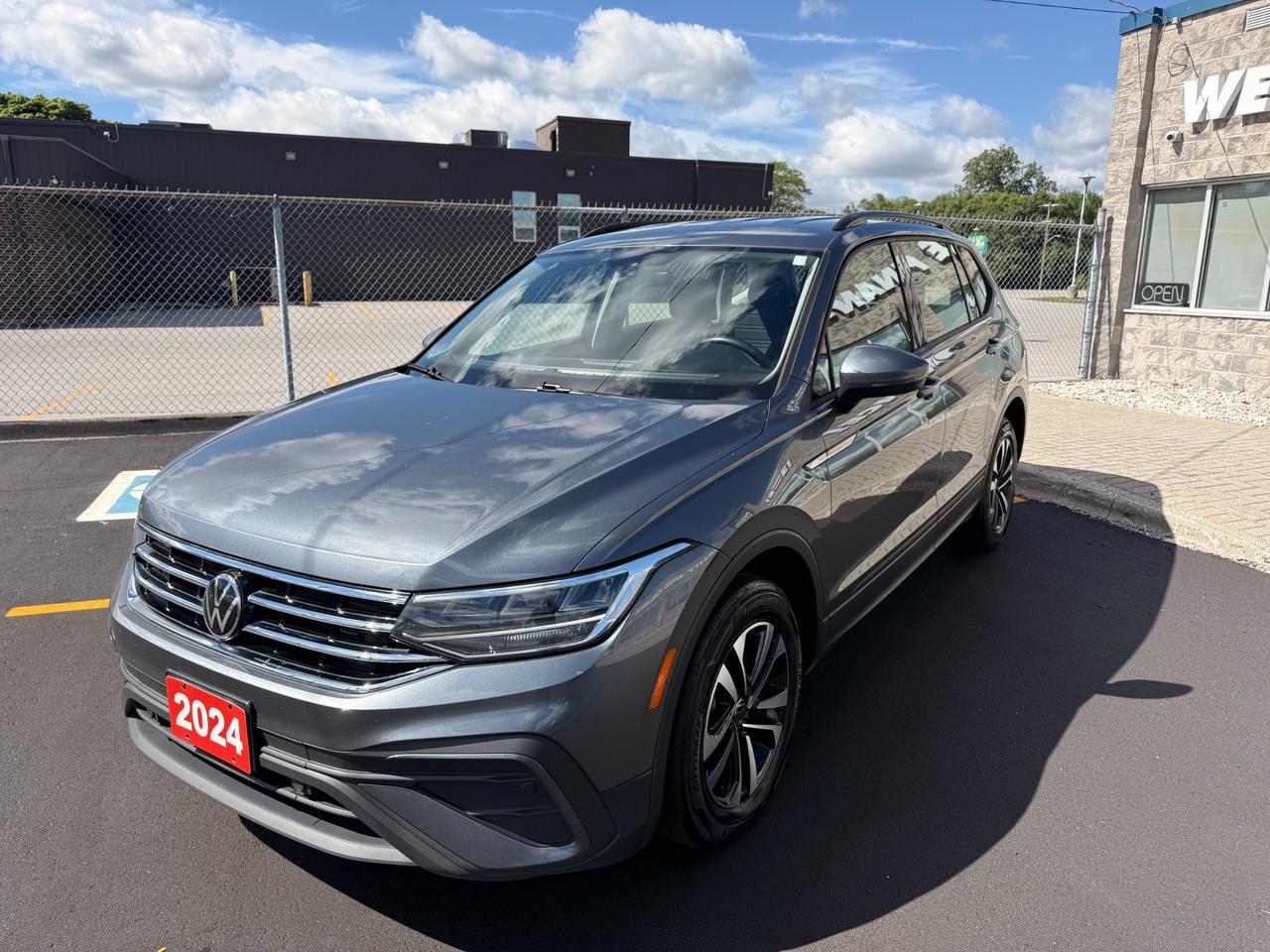 2024 Volkswagen Tiguan Trendline Photo