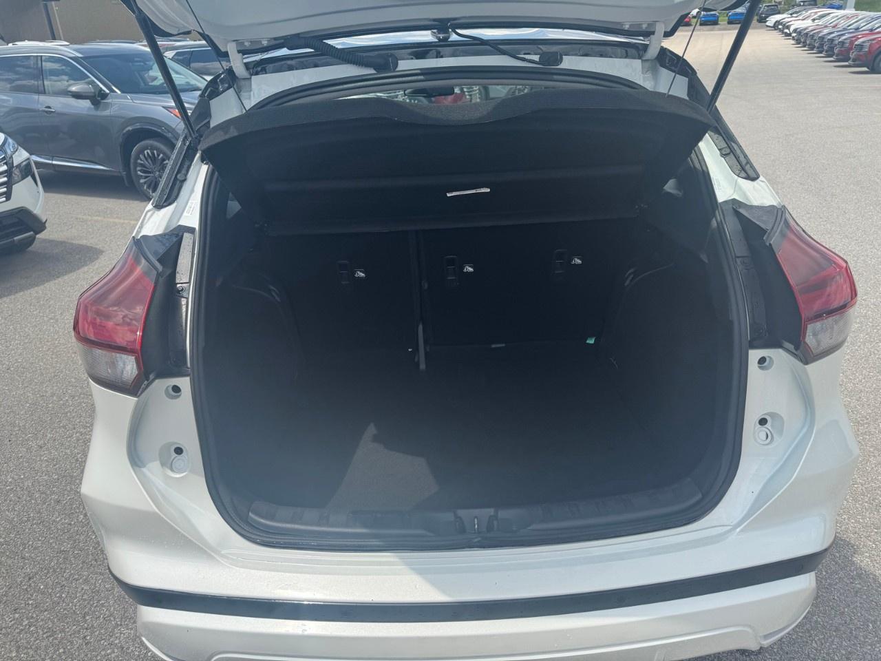 2024 Nissan Kicks SR FWD Photo
