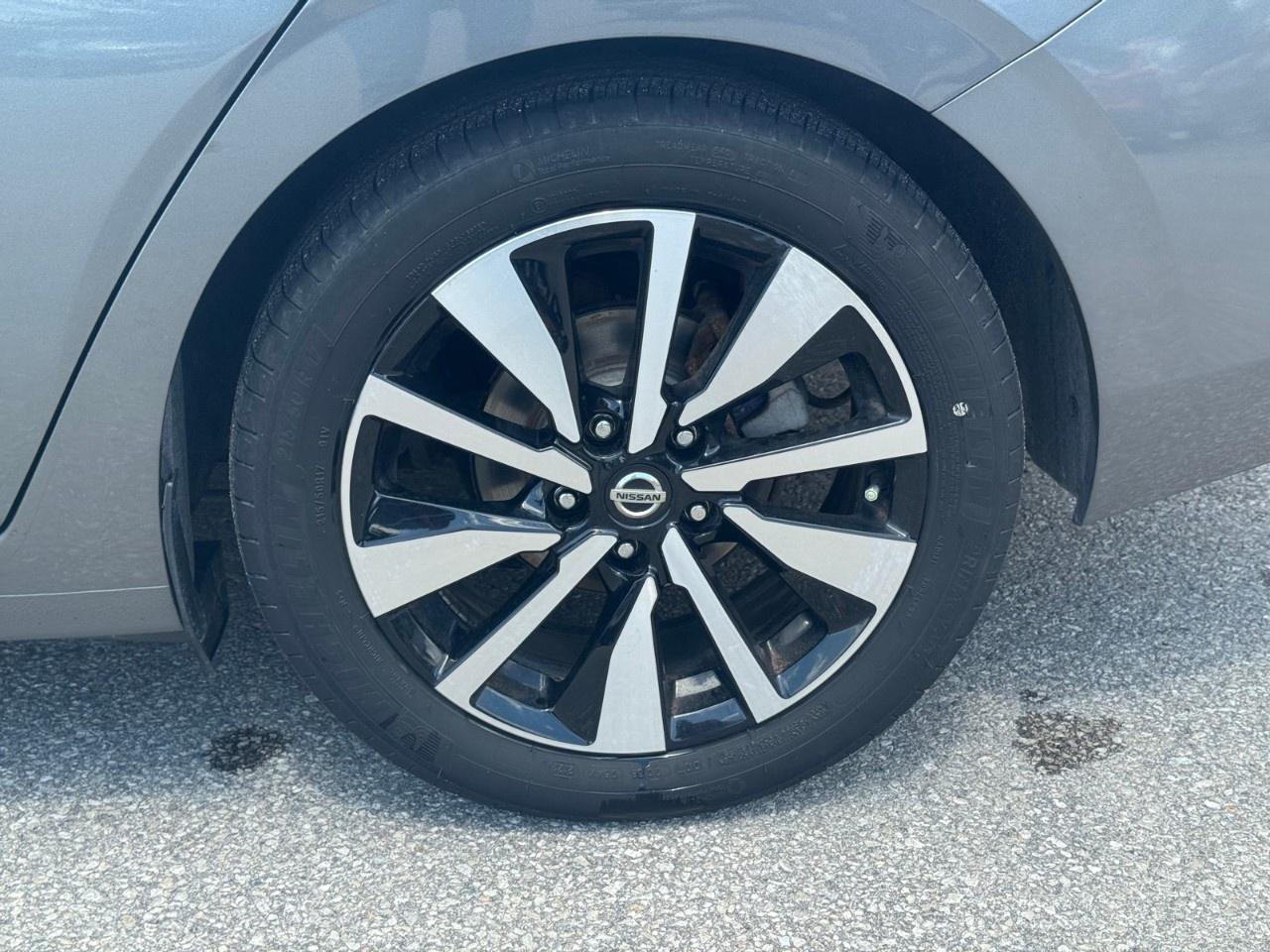2022 Nissan Sentra SV CVT Photo