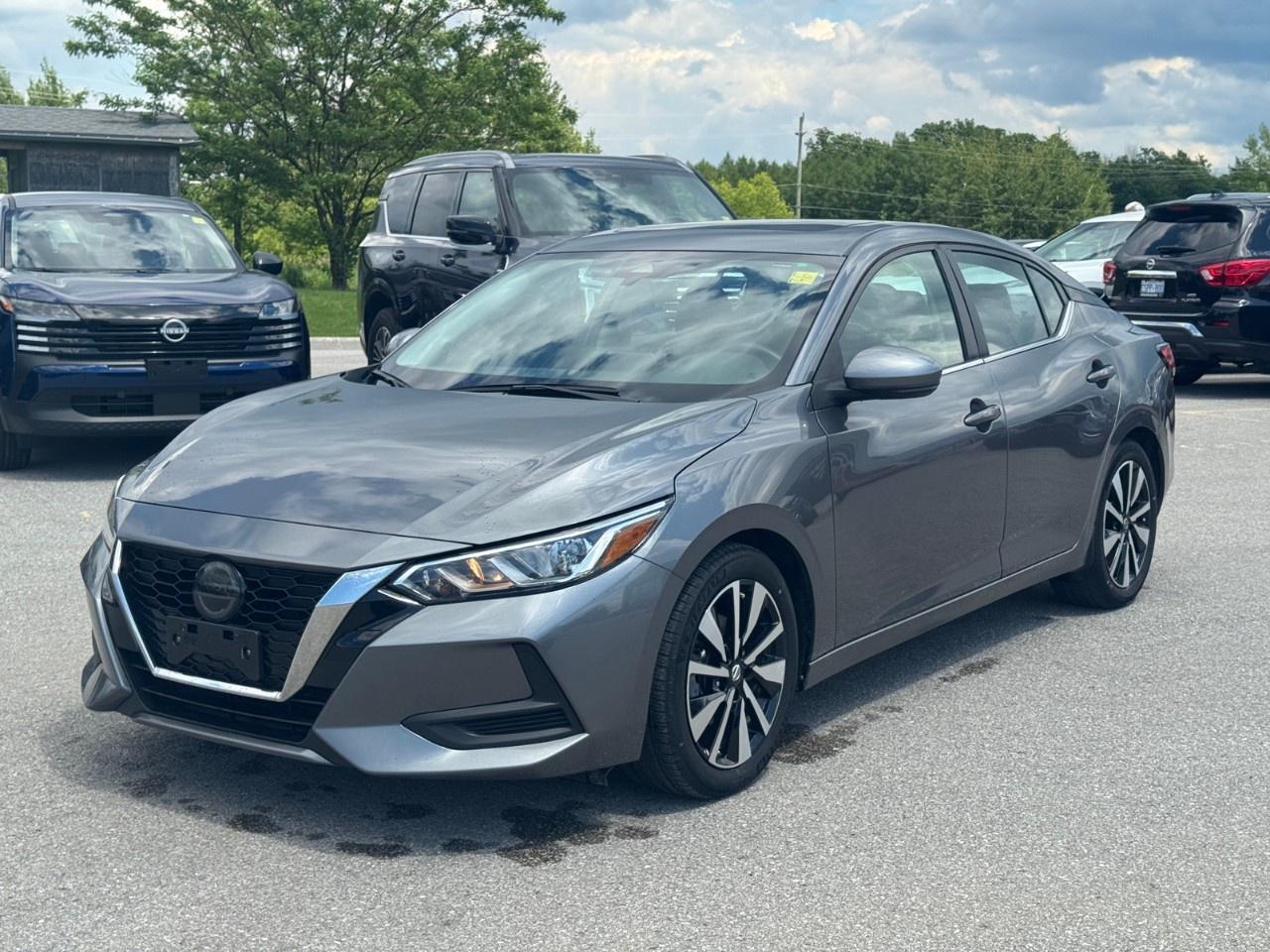 2022 Nissan Sentra SV CVT Photo