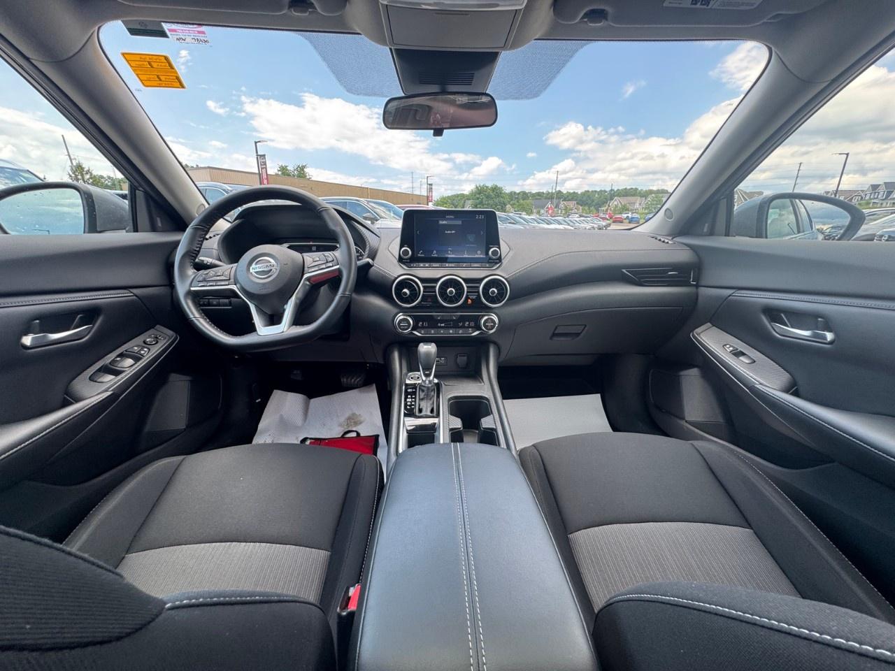 2022 Nissan Sentra SV CVT Photo
