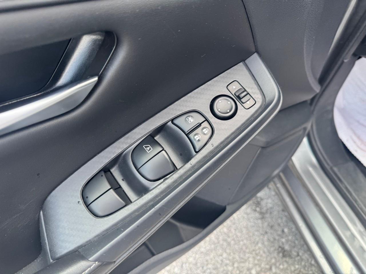 2022 Nissan Sentra SV CVT Photo