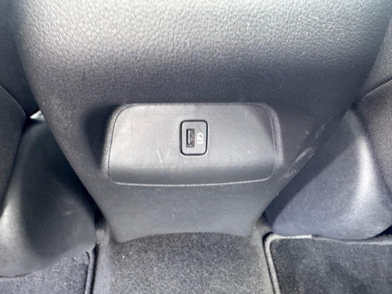 2022 Nissan Sentra SV CVT Photo