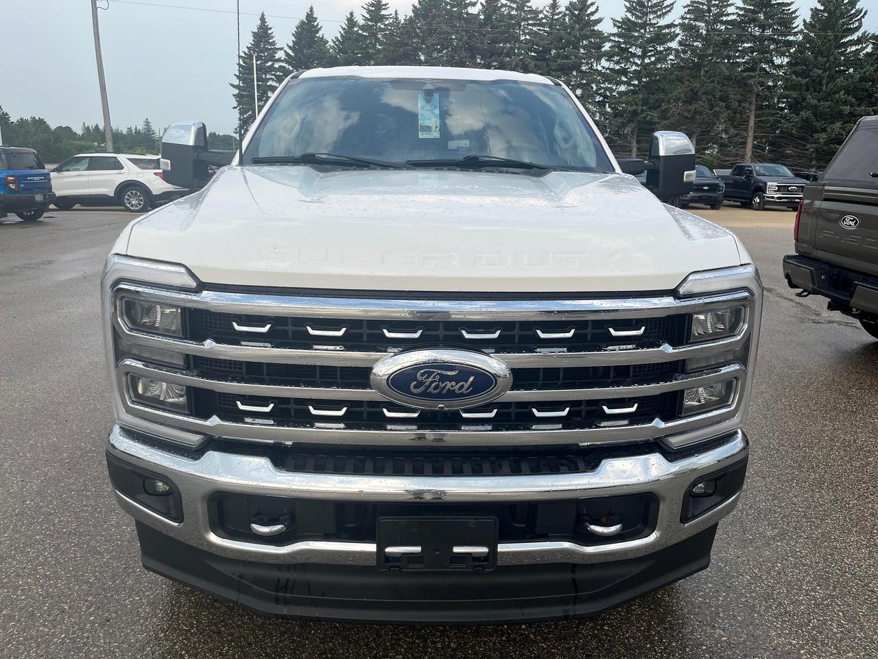 2023 Ford F-350 Super Duty SRW LARIAT 4WD CREW CAB 6.75' BOX Photo1