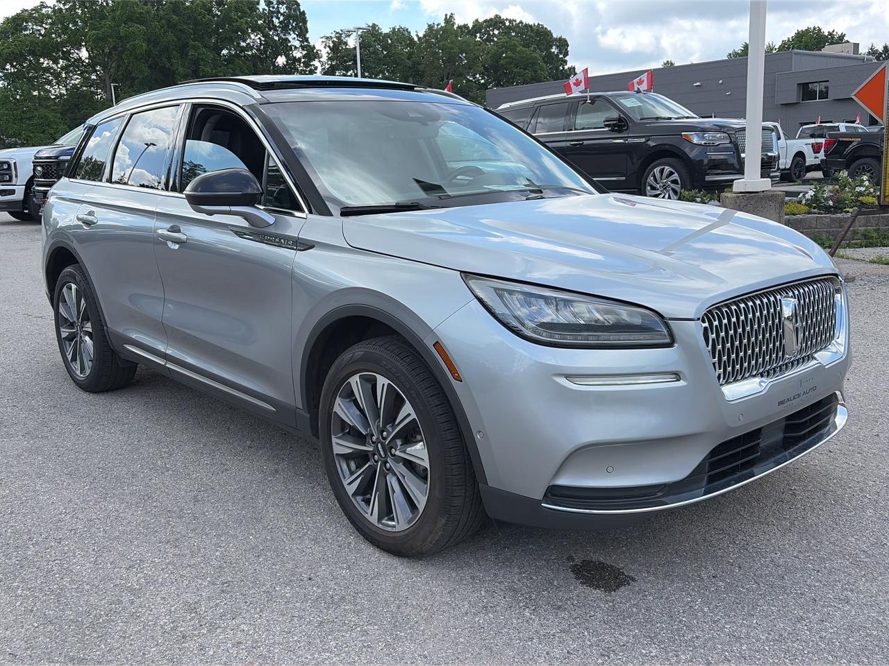 2022 Lincoln Corsair Reserve AWD Photo2