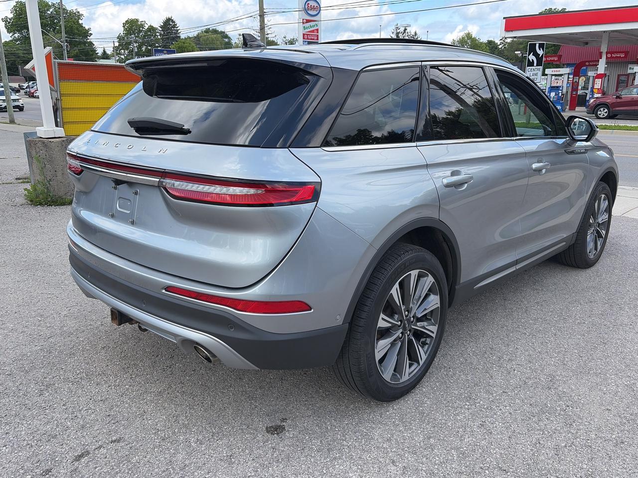 2022 Lincoln Corsair Reserve AWD Photo4