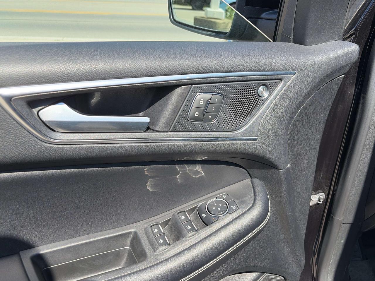 2022 Ford Edge ST AWD Photo