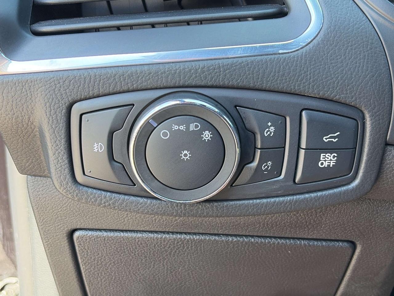 2022 Ford Edge ST AWD Photo