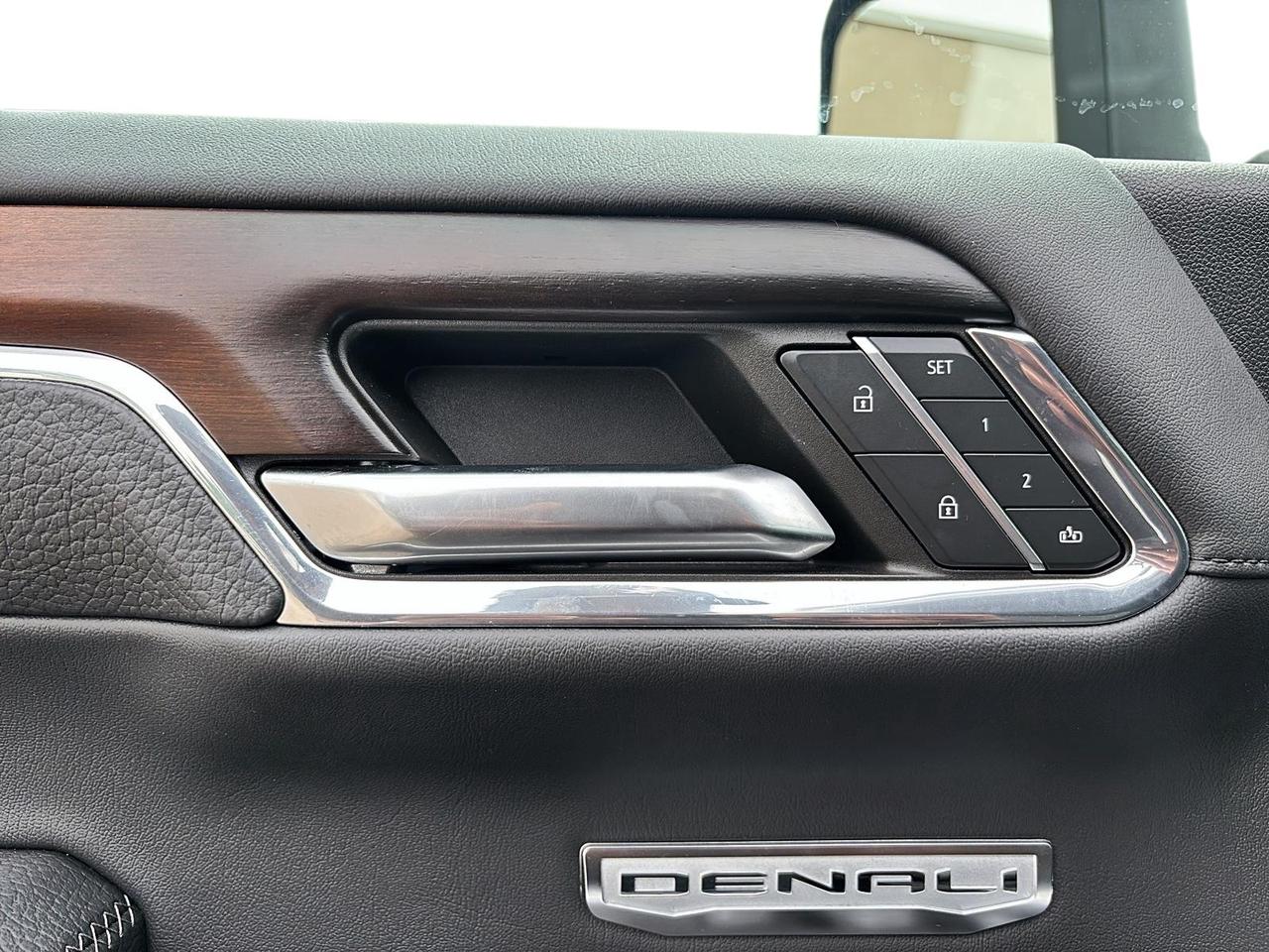 2024 GMC Sierra 1500 Denali Photo