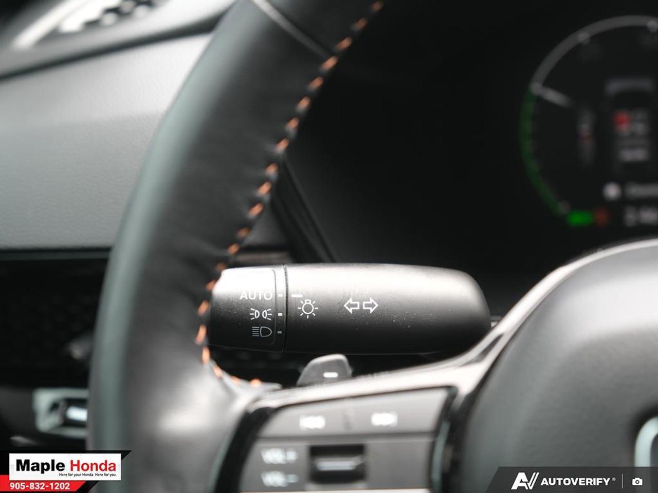 2025 Honda CR-V Hybrid Leather Seats| Navigation| Heated Seats| Sunroof| Photo