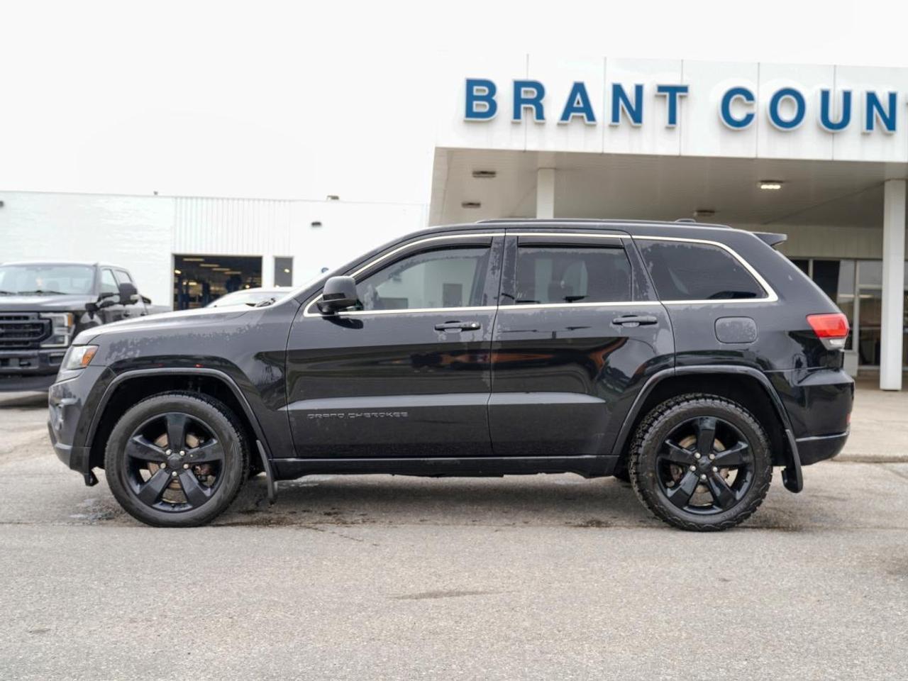 2014 Jeep Grand Cherokee 4WD 4dr Laredo | SUN ROOF | LEATHER Photo